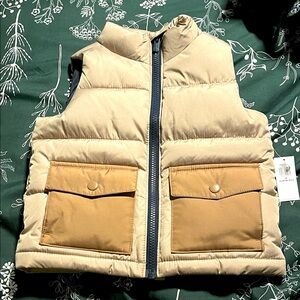 NWT. Old Navy 2T Beige and Tan Vest. Never worn.